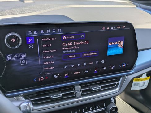 Used 2026 Chevrolet Equinox EV LT image 16