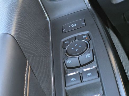 Certified 2024 Ford F250 Platinum image 29