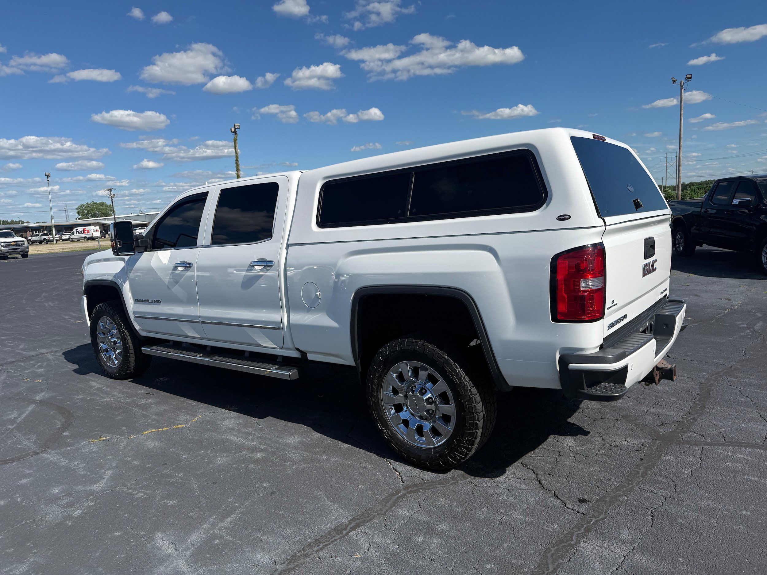 Used 2016 GMC Sierra 2500 Denali w/ Duramax Plus Package AWD/4WD image 4