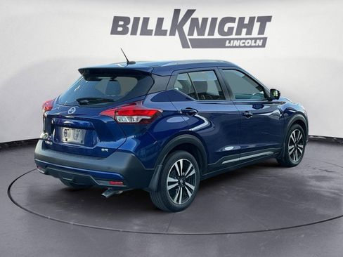 Used 2019 Nissan Kicks SR w/ SR Premium Package FWD image 5