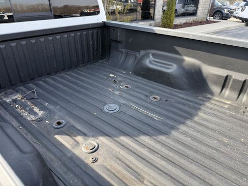 Used 2015 Ford F250 Lariat w/ Chrome Package image 3