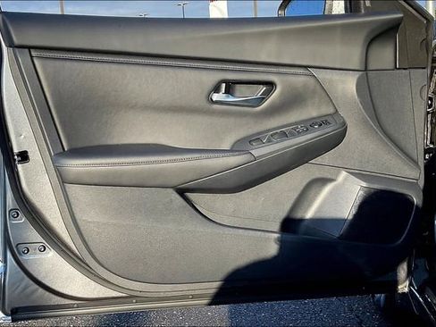 Used 2025 Nissan Sentra SV w/ All-Weather Package image 20