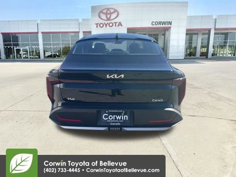 Used 2025 Kia K4 LX image 4
