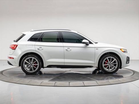 Used 2024 Audi Q5 e Premium Plus w/ Premium Plus Package AWD/4WD image 6