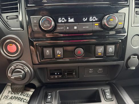Used 2023 Nissan Titan PRO-4X w/ Pro-4x Convenience Package AWD/4WD image 32