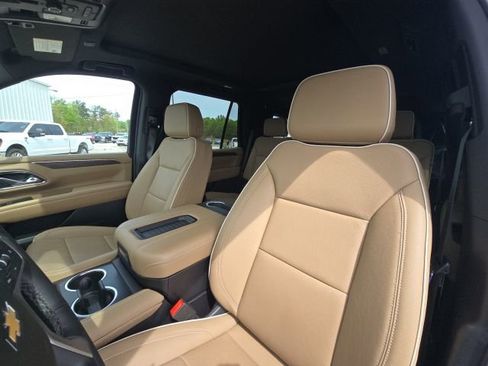 Used 2024 Chevrolet Tahoe Premier w/ Premium Package 2 image 26