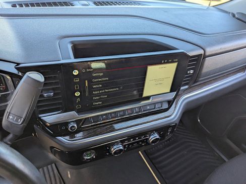 Used 2022 GMC Sierra 1500 Elevation image 26