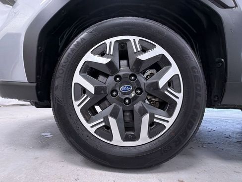 Used 2025 Subaru Forester Premium AWD/4WD image 14