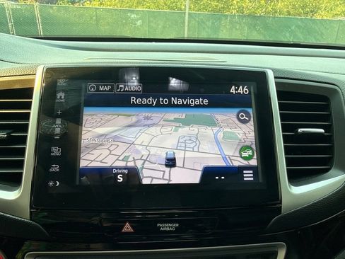 Used 2017 Honda Pilot Touring image 14
