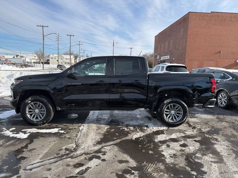 Used 2024 Chevrolet Colorado LT w/ LT Convenience Package II image 4