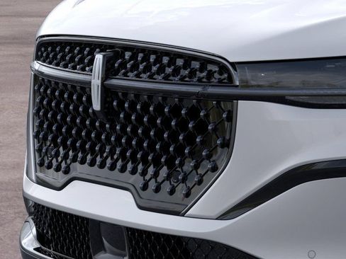 New 2026 Lincoln Nautilus Reserve AWD/4WD image 17