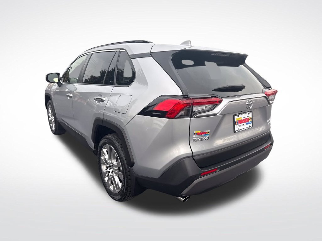 Used 2020 Toyota RAV4 Limited AWD/4WD image 3