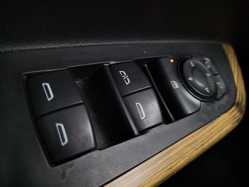 Used 2017 GMC Acadia Denali w/ Technology Package image 27