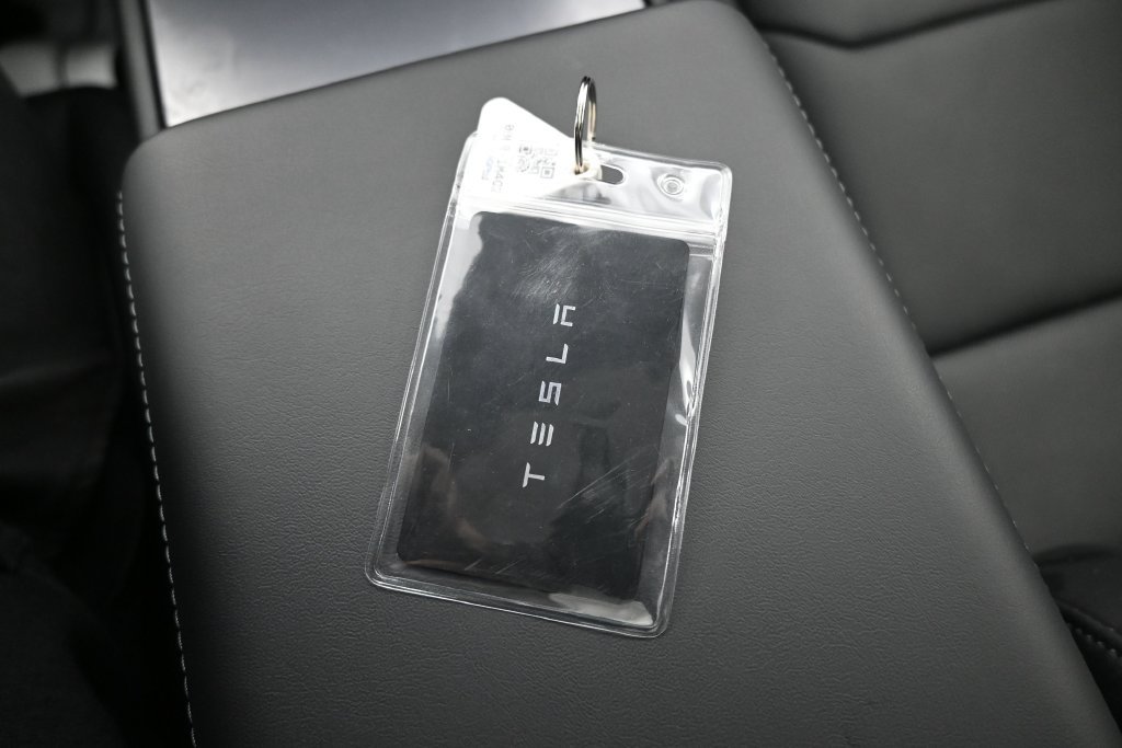 Used 2026 Tesla Model Y Long Range AWD/4WD image 18