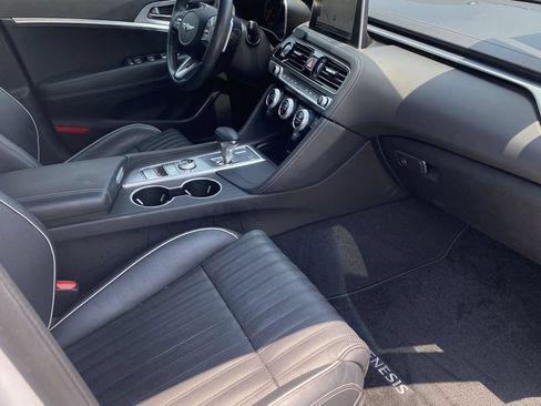 Used 2019 Genesis G70 2.0T Advanced w/ Elite Package RWD image 34