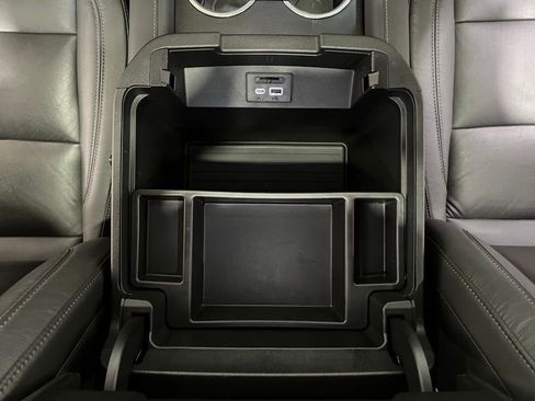 Used 2021 Chevrolet Tahoe Z71 w/ Z71 Signature Package image 22