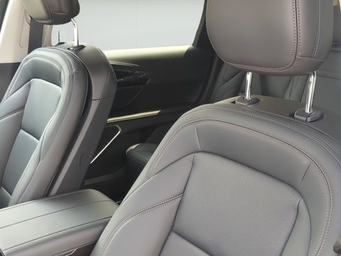 New 2026 Lincoln Nautilus Premier w/ Equipment Group 102A AWD/4WD image 9