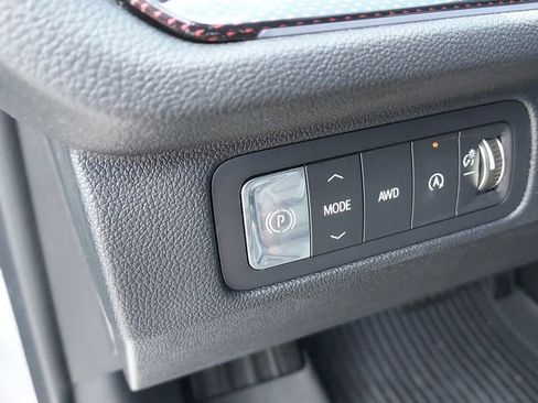 Used 2025 Chevrolet Traverse Z71 w/ Driver Confidence Package image 12