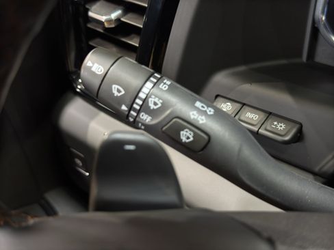 Used 2024 GMC Sierra 1500 AT4 w/ Technology Package AWD/4WD image 27