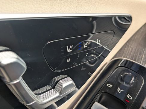 Certified 2022 Mercedes-Benz S 500 4MATIC image 11