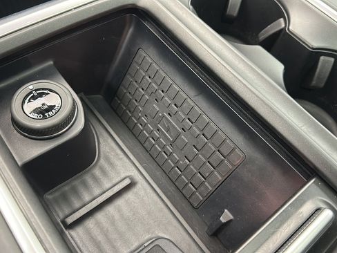 Used 2025 Ford Expedition Active AWD/4WD image 22