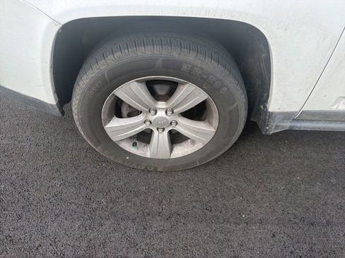 Used 2014 Jeep Compass Sport image 6