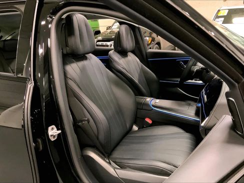 Used 2025 Mercedes-Benz E 450 4MATIC All-Terrain Wagon image 9