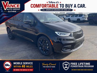 New 2026 Chrysler Pacifica Select w/ S Appearance Package