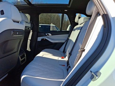 Certified 2025 BMW X5 xDrive40i w/ Parking Assistance Package image 10