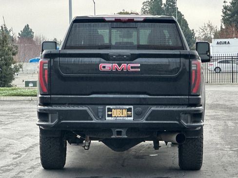 Used 2024 GMC Sierra 3500 AT4 w/ AT4 Premium Plus Package image 5
