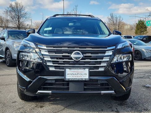 Certified 2025 Nissan Rogue Platinum image 2