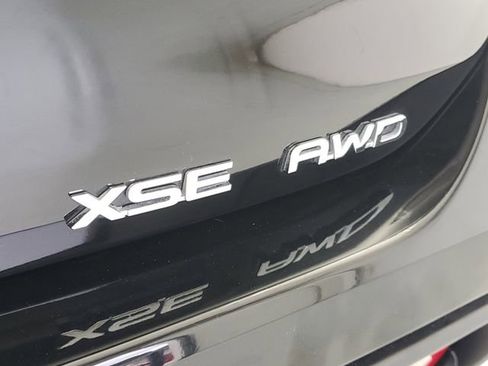 Used 2022 Toyota Highlander XSE AWD/4WD image 10