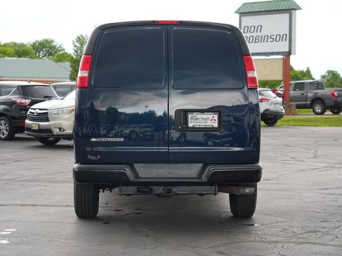 Used 2019 Chevrolet Express 2500 w/ Communications Package RWD image 4