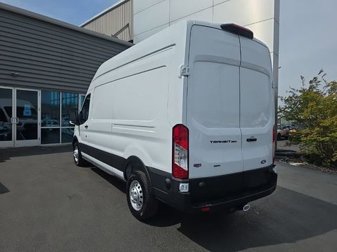 New 2026 Ford Transit 250 148 High Roof AWD image 7