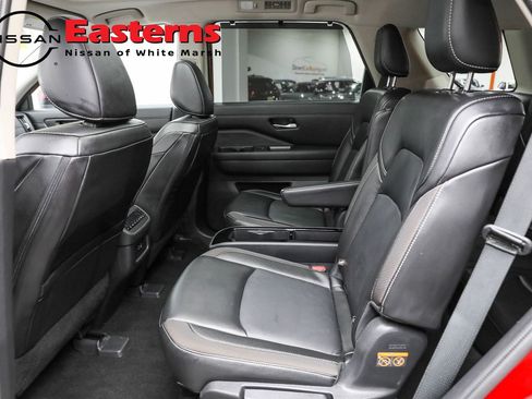 Used 2024 Nissan Pathfinder SL w/ SL Premium Package image 21