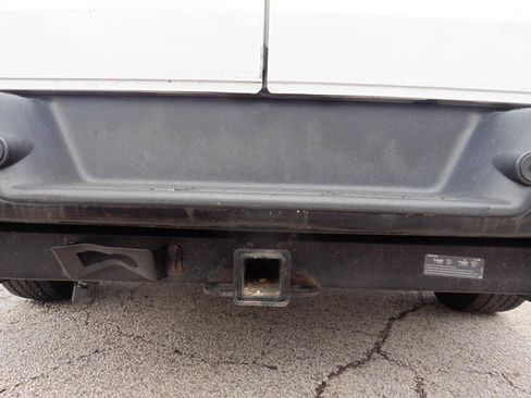 Used 2019 Chevrolet Express 2500 w/ Driver Convenience Package RWD image 9