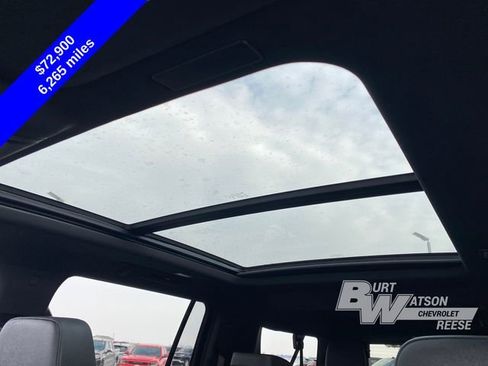 Used 2025 Chevrolet Suburban Z71 w/ Comfort Package image 28