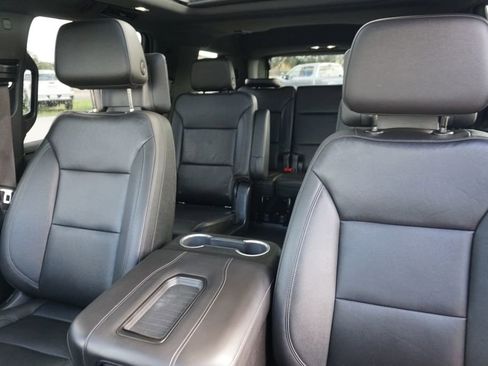 Used 2022 Chevrolet Tahoe Z71 w/ Z71 Off-Road Package image 22