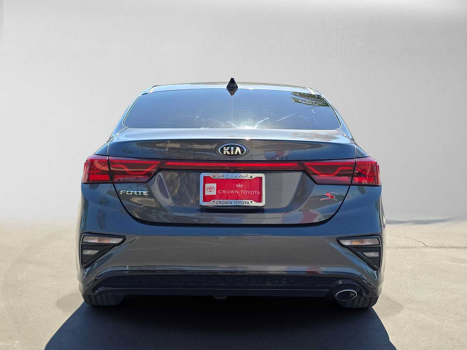 Used 2019 Kia Forte S w/ S Premium Package FWD image 4