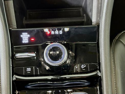 Used 2022 Jeep Grand Cherokee Limited 4xe AWD/4WD image 25