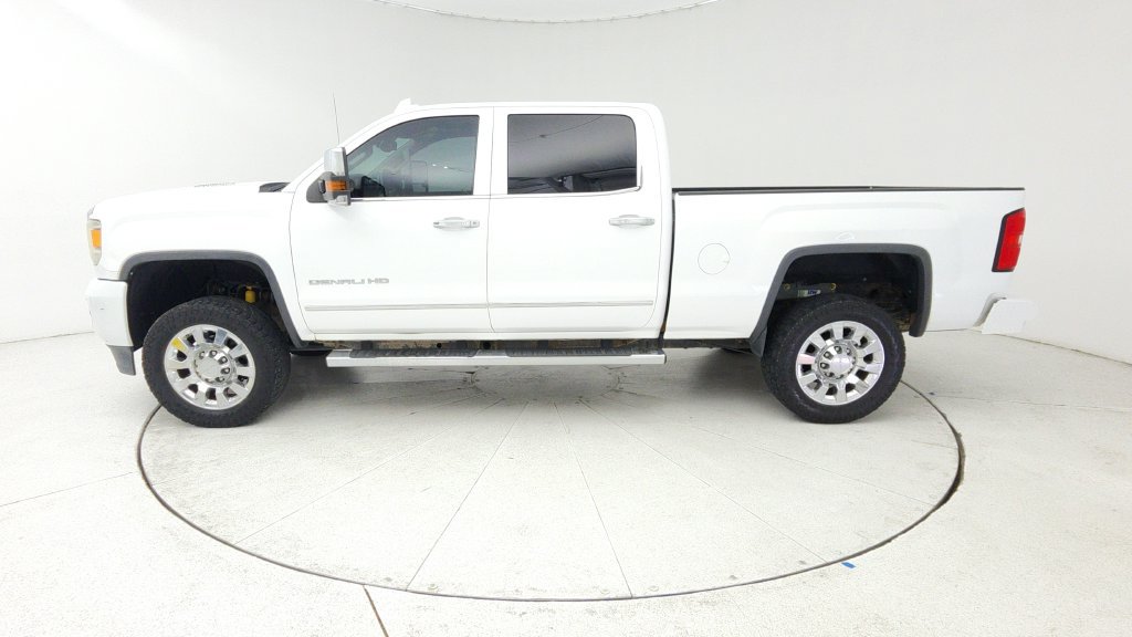 Used 2015 GMC Sierra 2500 Denali w/ Duramax Plus Package AWD/4WD image 4