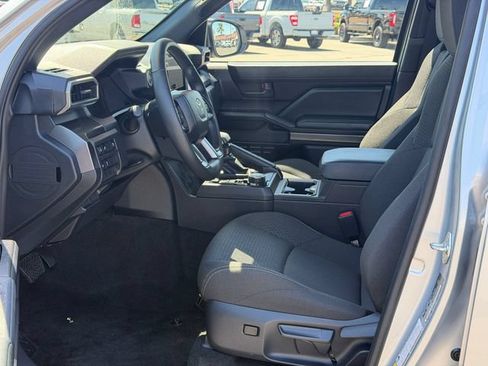 Used 2026 Toyota 4Runner SR5 AWD/4WD image 15