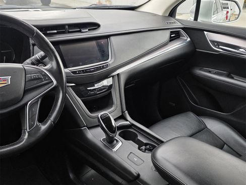 Used 2018 Cadillac XT5 Luxury image 21