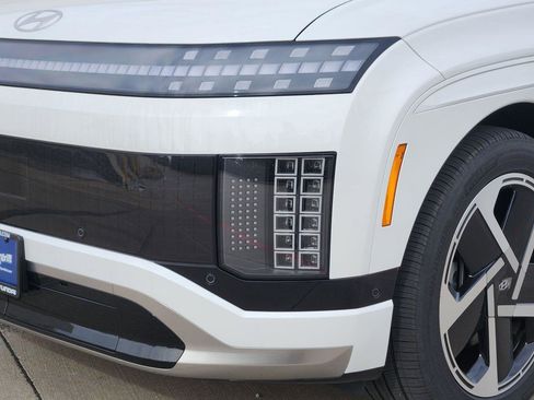 New 2026 Hyundai Ioniq 9 Calligraphy image 6