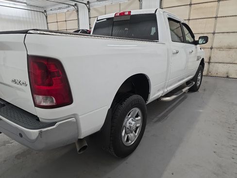 Used 2015 RAM 2500 SLT w/ Luxury Group image 12