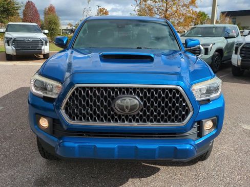 Used 2018 Toyota Tacoma TRD Sport w/ Technology Package image 9