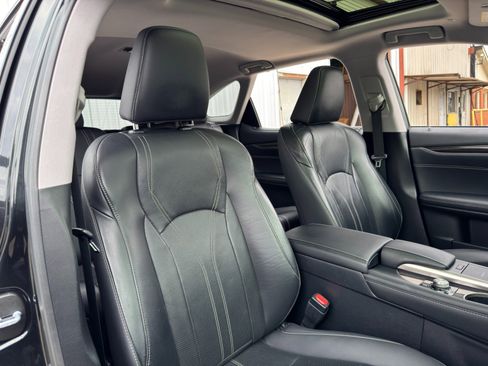 Used 2021 Lexus RX 350L Luxury w/ Accessory Package image 39