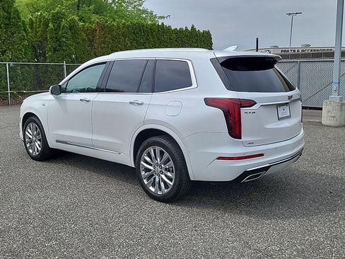 Used 2024 Cadillac XT6 Premium Luxury w/ Technology Package AWD/4WD image 5