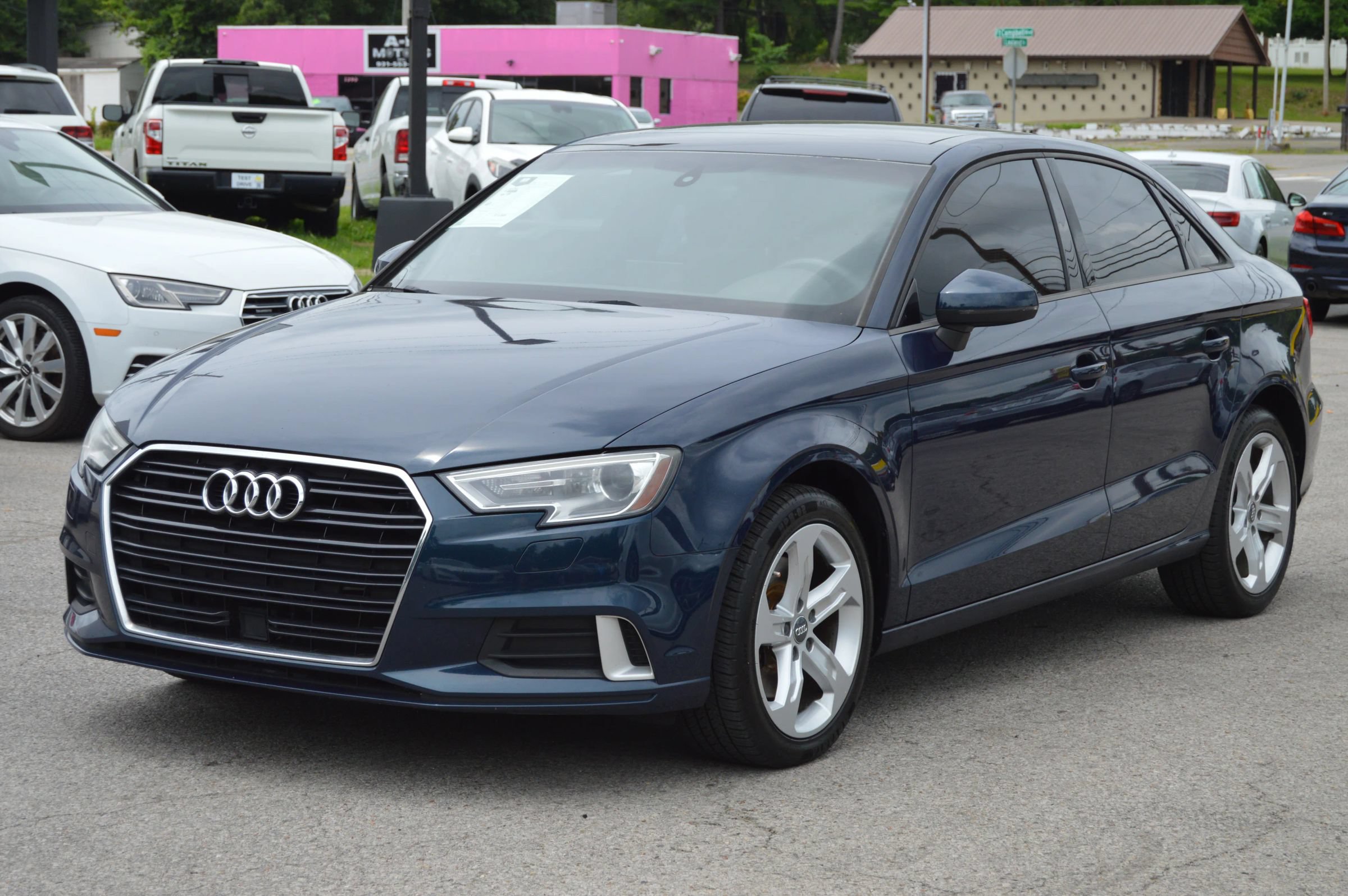 Used 2018 Audi A3 2.0T Premium FWD image 1
