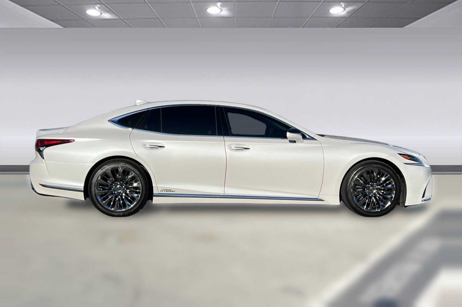 Used 2020 Lexus LS 500h w/ Luxury Package RWD image 7